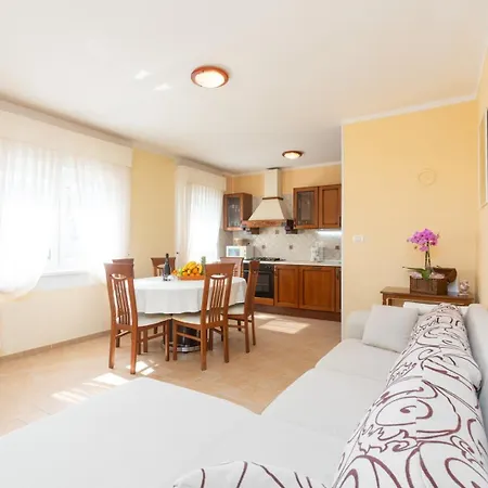 Casa Fabris With Pool Semesterbostad