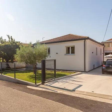 Tatil Evi Casa Fabris With Pool Umag