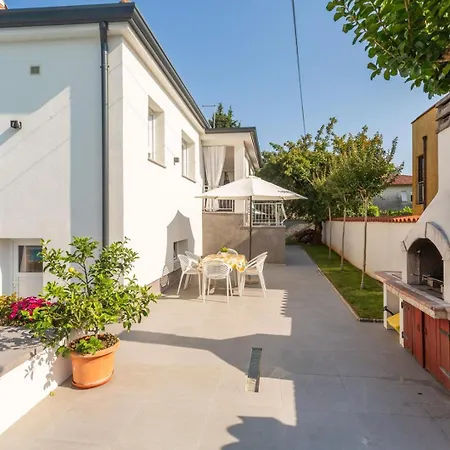 Semesterbostad Casa Fabris With Pool