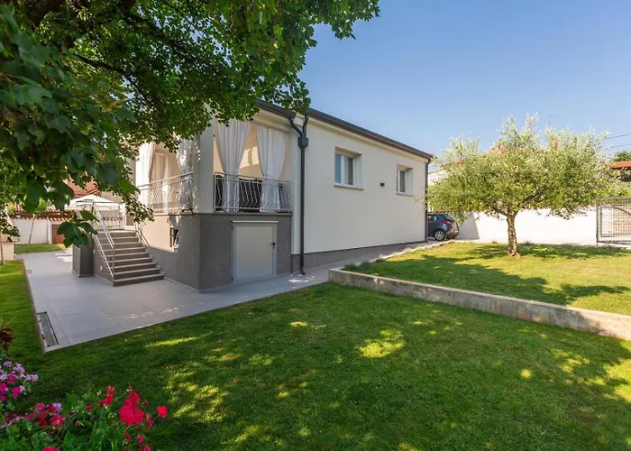 Casa Fabris With Pool Umag