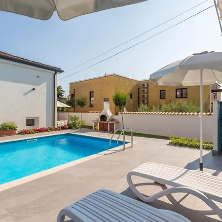 Casa Fabris With Pool 펜션