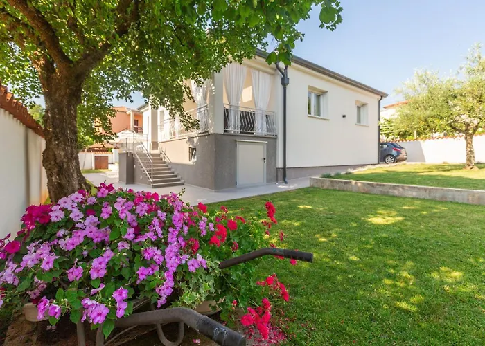 Casa Fabris With Pool Umag